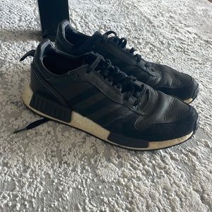 Adidas NMD RISINGSTARxR1 black leather boost